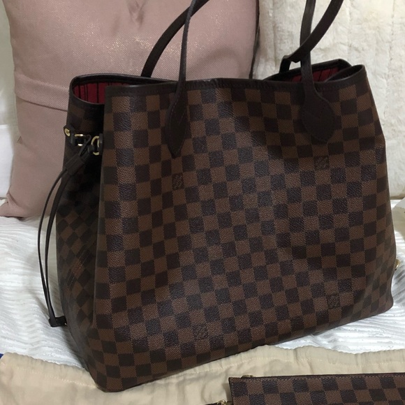 Louis Vuitton Damier Ebene Neverfull GM - Picture 5 of 10